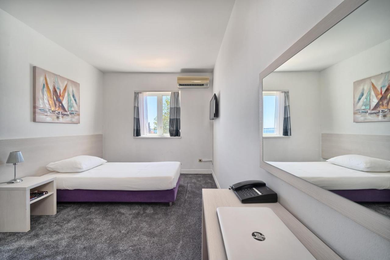 Hotel Aqua - Guest Rooms & Suites Kaštela 외부 사진