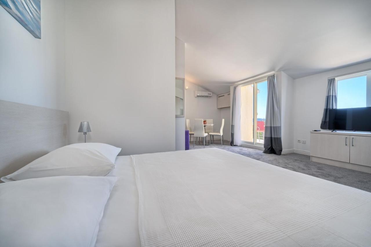Hotel Aqua - Guest Rooms & Suites Kaštela 외부 사진